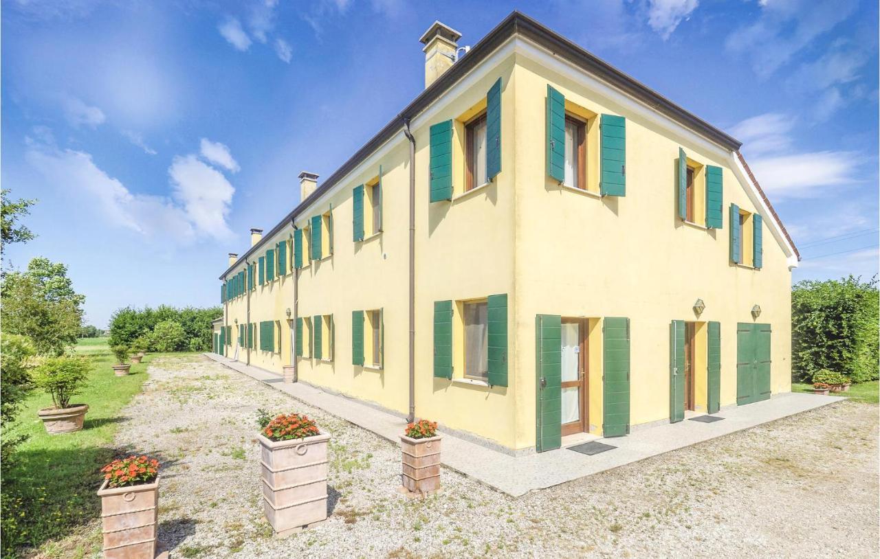 Awesome Home In Ariano Nel Polesine With Kitchen San Basilio Bagian luar foto