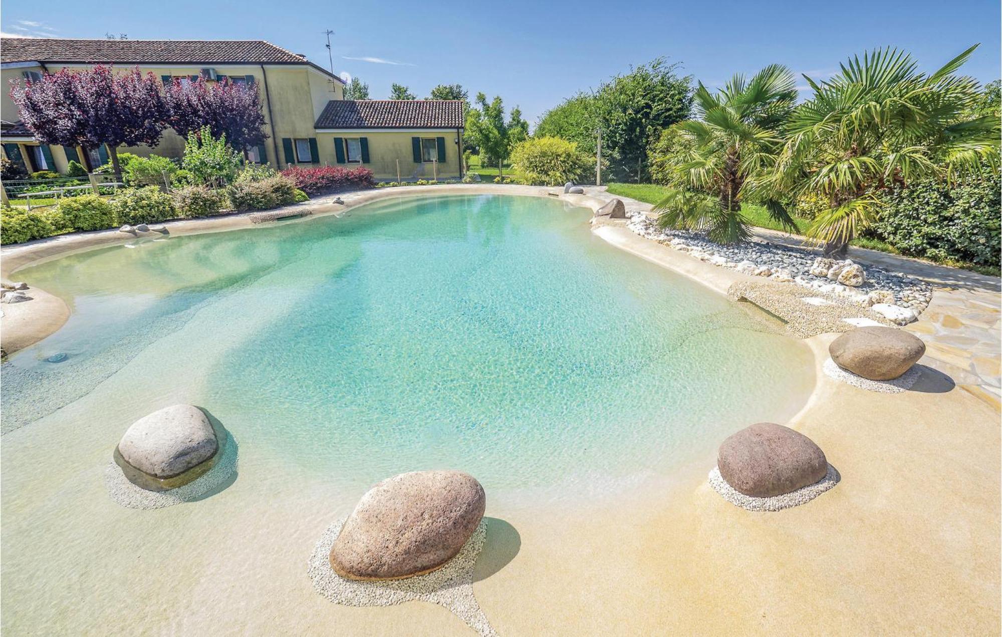 Awesome Home In Ariano Nel Polesine With Kitchen San Basilio Bagian luar foto